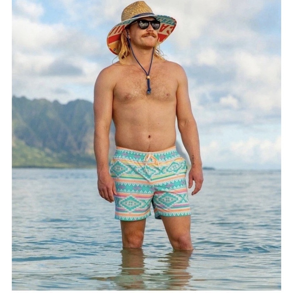 Chubbies‎ The En Fuego Mens Shorts M 4" Teal Geometric Aztec Beach Spring Break